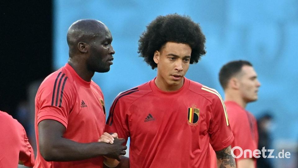 Romelu Lukaku (l) und Axel Witsel zählen zu den erfahrensten belgischen Spielern. (Archivbild) Bild: Laurie Dieffembacq/BELGA/dpa