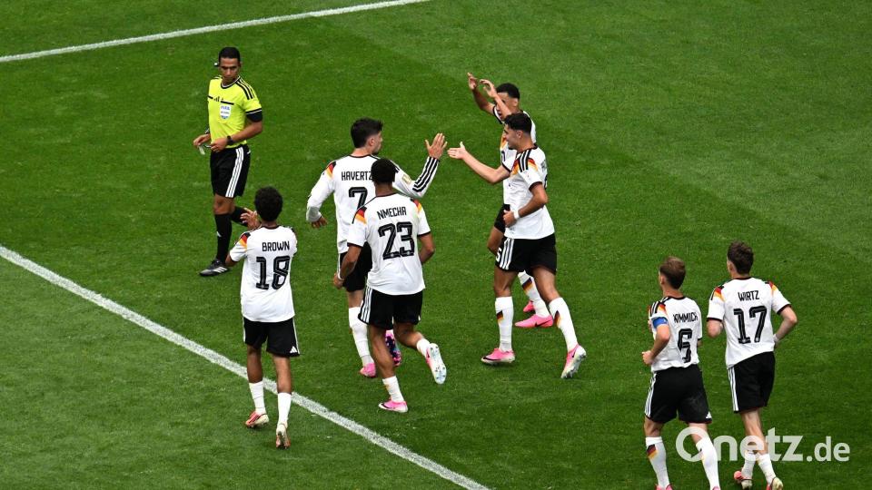 Deutschland jubelt über einen erfolgreichen WM-Start Bild: Federico Gambarini/dpa