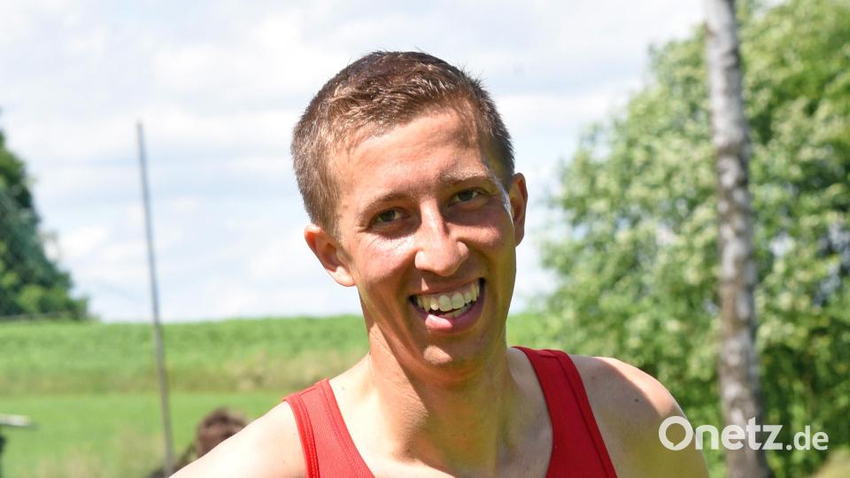 Sieger Swen Arnold strahlte nach dem Weiherlauf. Bild: Rudi Gebert
