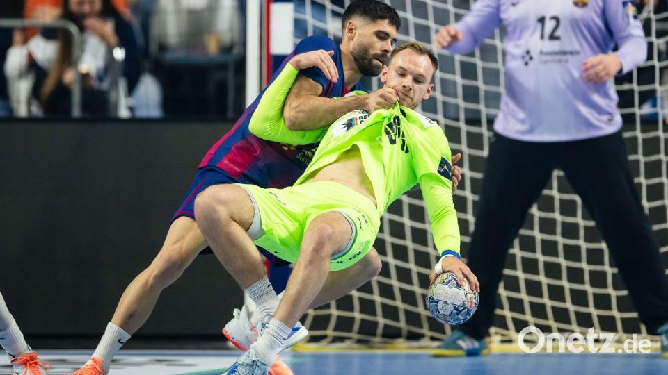 Welthandballer Mathias Gidsel traf gegen Barcelona erst nach 25 Minuten zum ersten Mal. Bild: Marius Becker/dpa