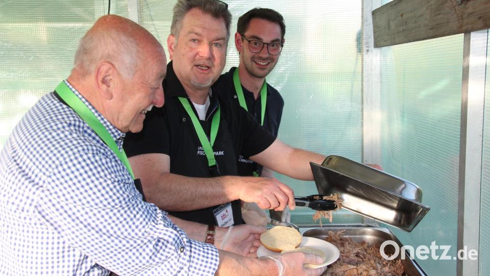 Geballte Kompetenz bei der Arbeit., von links, Albert Üblacker, Markus Friedl und Sebastian Rosnitschek. Bild: Konrad Rosner