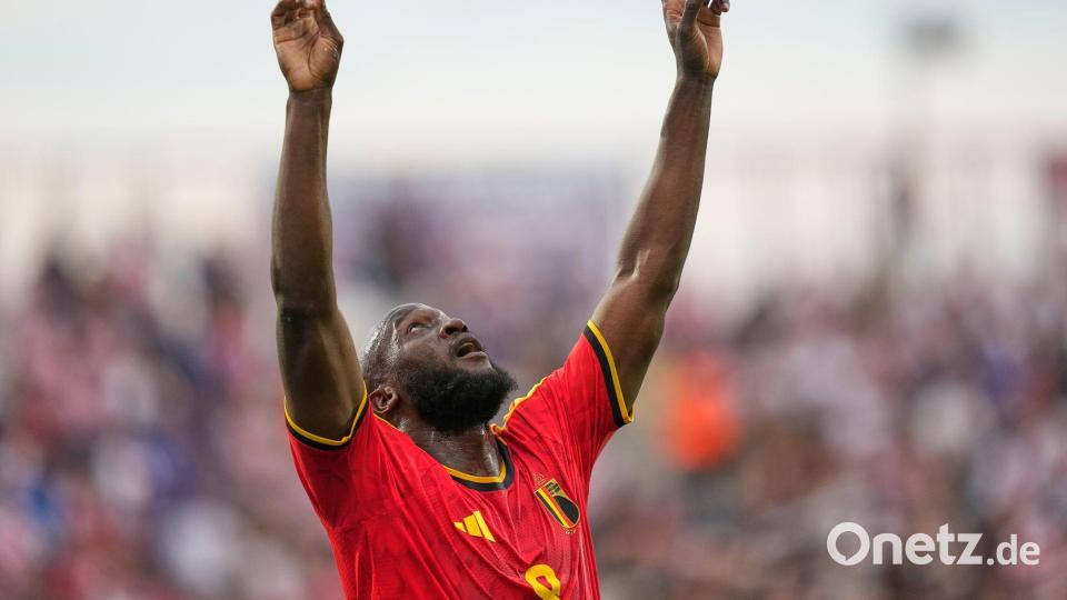Romelu Lukaku ist wieder für Belgien bei der WM dabei. (Archivbild) Bild: Darko Bandic/AP/dpa