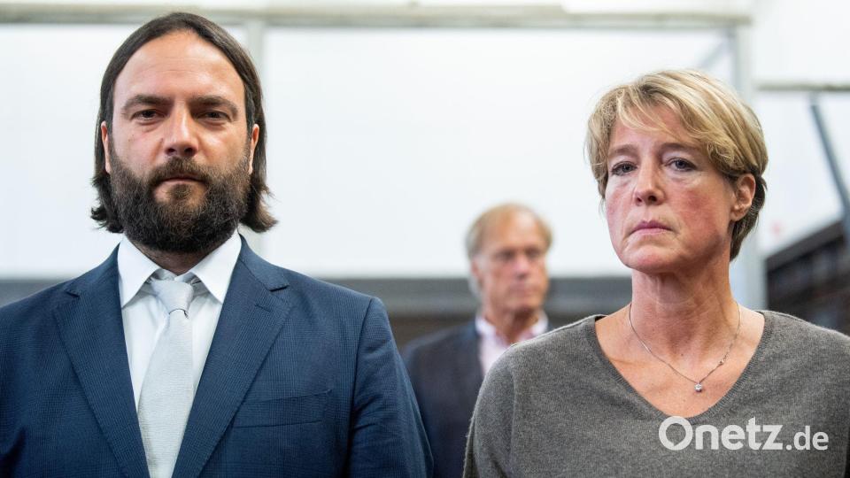 Christina Block und ihr Anwalt Ingo Bott. Bild: Daniel Bockwoldt/dpa / Pool/dpa