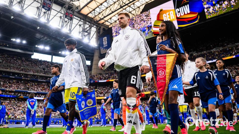 In Houston führte Joshua Kimmich die Nationalelf erstmals als Kapitän in ein WM-Spiel. Bild: Tom Weller/dpa