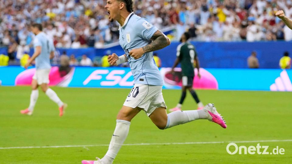 Maxi Araujo rettete Uruguay einen Punkt gegen Saudi-Arabien. Bild: Lynne Sladky/AP/dpa