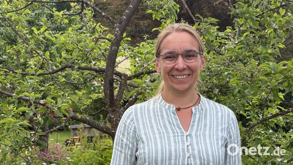 Maria Müller aus Pechbrunn (Landkreis Tirschenreuth) ist Fachberaterin für die Selbstversorgung mit essbaren Wildpflanzen. Bild: Susanne Forster