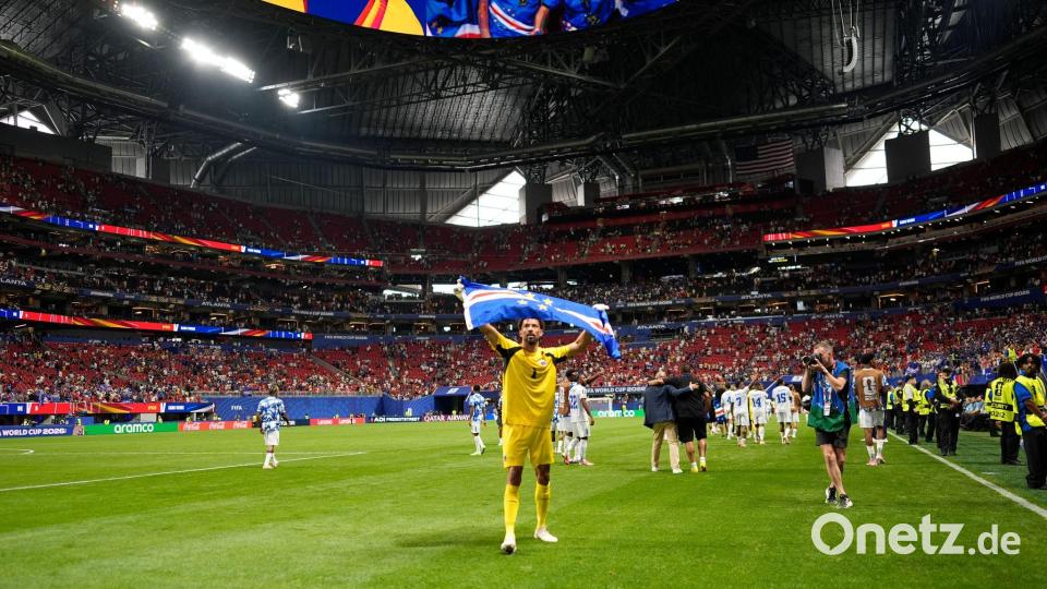 Vozinha war der Held des Spiels. Bild: Mike Stewart/AP/dpa