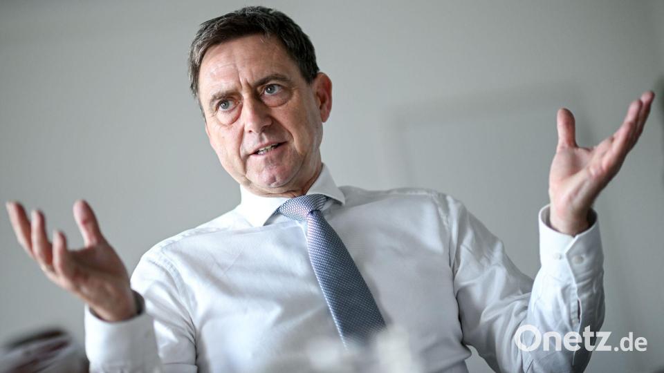 Der Chef des Kassen-Spitzenverbands, Oliver Blatt, sieht den Bund und die Pharma-Branche am Zug. (Archivbild) Bild: Britta Pedersen/dpa