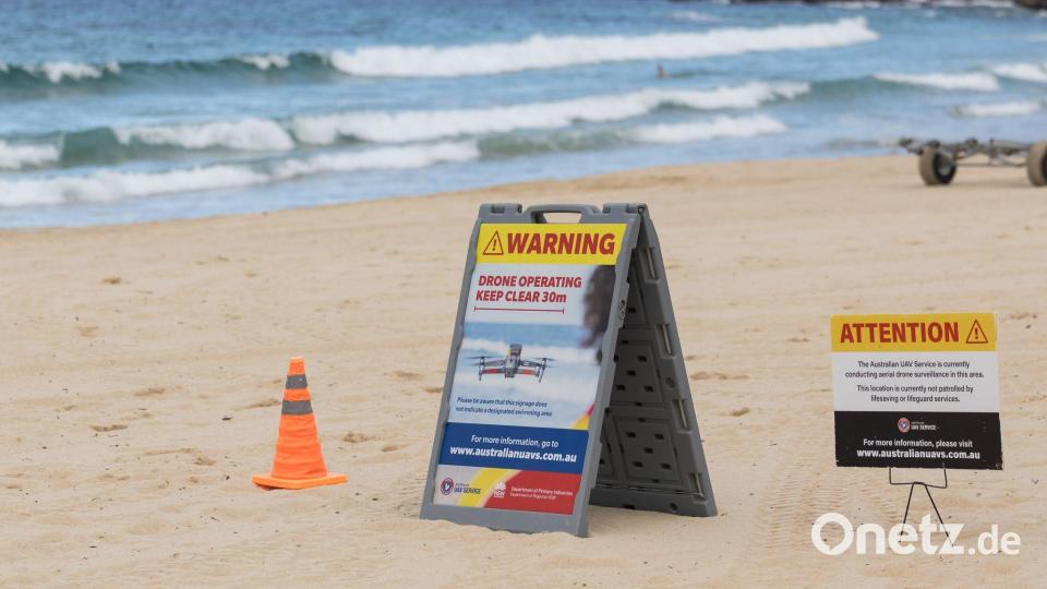 Viele Strände in Australien werden von Drohnen überwacht. Bild: Anna Kucera/AAP/dpa