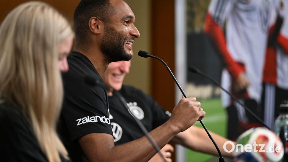 Jonathan Tah hat auch in der Außendarstellung eine Entwicklung gemacht. (Archivbild) Bild: Federico Gambarini/dpa