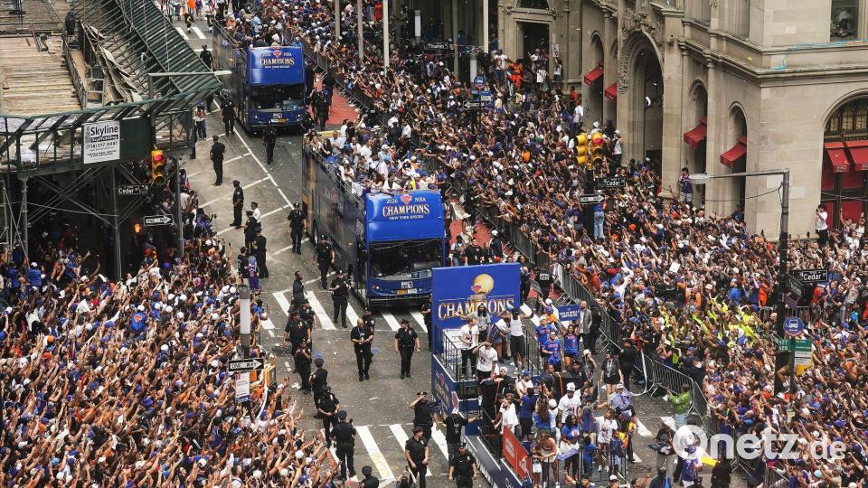 Der Andrang zur Knicks-Parade in New York war riesig. Bild: Richard Drew/AP/dpa