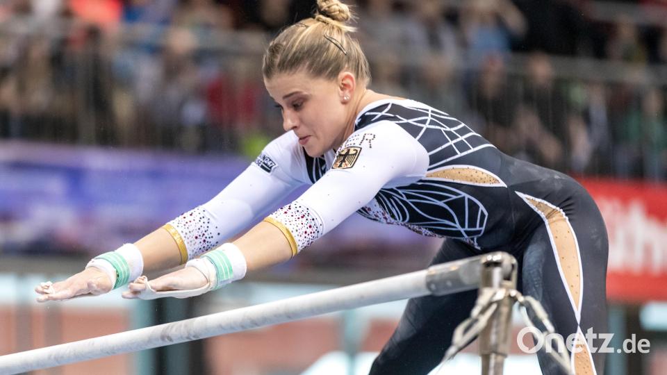 Als Sportabzeichen-Botschafterin ist Elisabeth Seitz, Rekordmeisterin im deutschen Kunstturnen, am 17. Juli in Kemnath. Archivbild: Frank Hammerschmidt/dpa