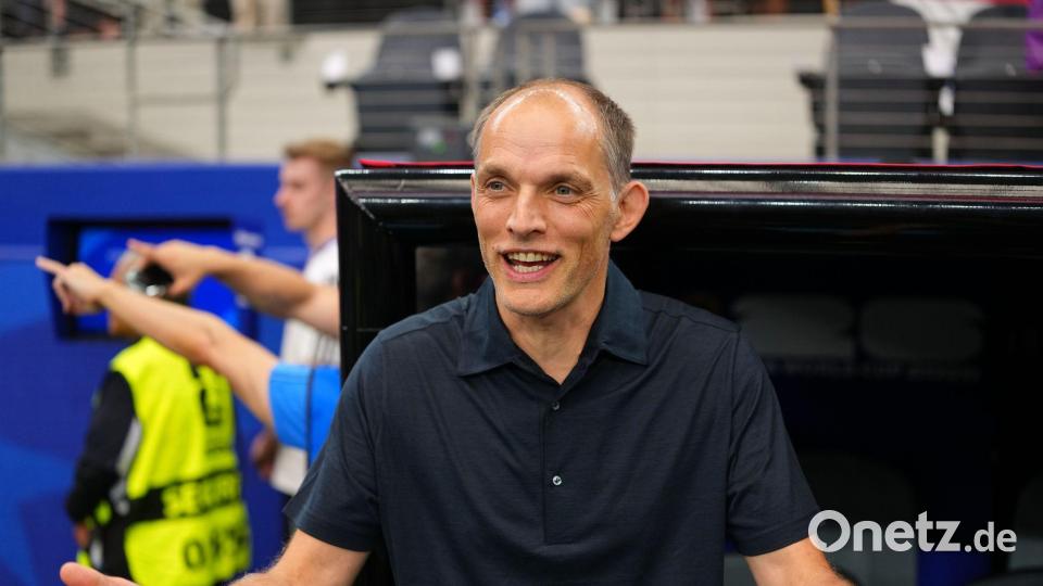 Hatte nach Englands Startsieg gut lachen: Thomas Tuchel. Bild: Julio Cortez/AP/dpa