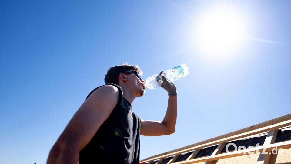 Der Klimawandel ist längst in Deutschland angekommen mit Folgen, die Berufstätige am eigenen Leib spüren. (Symbolbild) Bild: Benjamin Westhoff/dpa