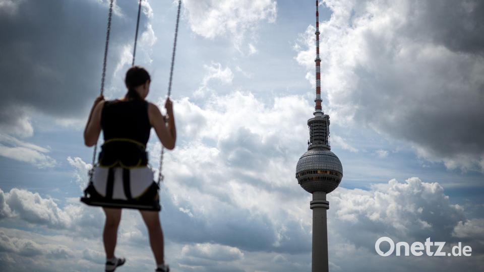 So mancher freut sich auch über Wolken am Himmel. Bild: Sebastian Gollnow/dpa