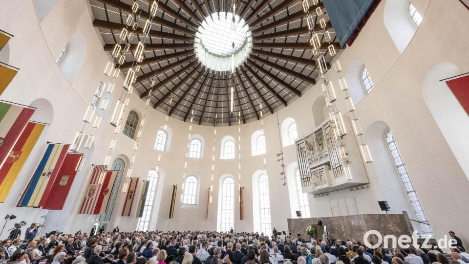 Drei Monate nach dem Tod von Habermas gedenken Stadt, Goethe-Universität und Verlag dem Denker, der prägende Jahre in Frankfurt verbrachte. Bild: Boris Roessler/dpa