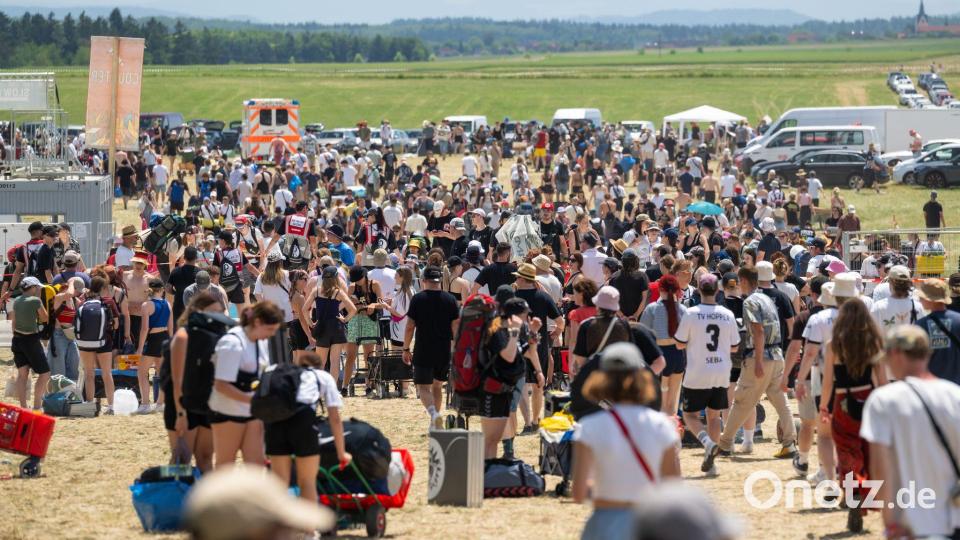Die Massen versammeln sich. Bild: Silas Stein/doa/dpa