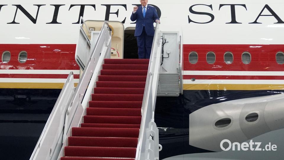 Ist besonders stolz auf seinen geschenkten Jumbojet: US-Präsident Trump. Bild: Manuel Balce Ceneta/AP/dpa