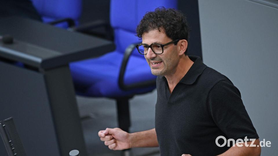 Luigi Pantisano will als künftiger Linken-Chef vor allem mit Arbeiterinnen und Arbeitern ins Gespräch kommen. (Archivbild) Bild: Helena Dolderer/dpa