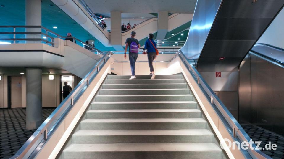 Besucher haben nur selten die Gelegenheit, das ehemalige Kongresszentrum ICC von innen zu sehen. (Archivbild) Bild: Soeren Stache/dpa
