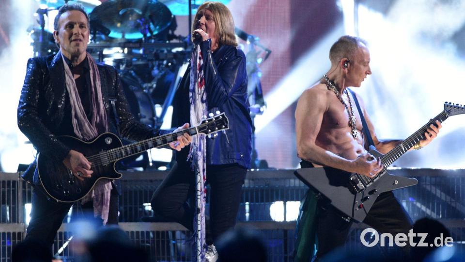 Def Leppard spielen in diesem Sommer erstmals beim Heavy-Metal-Festival Wacken Open Air Bild: Evan Agostini/Invision/AP/dpa