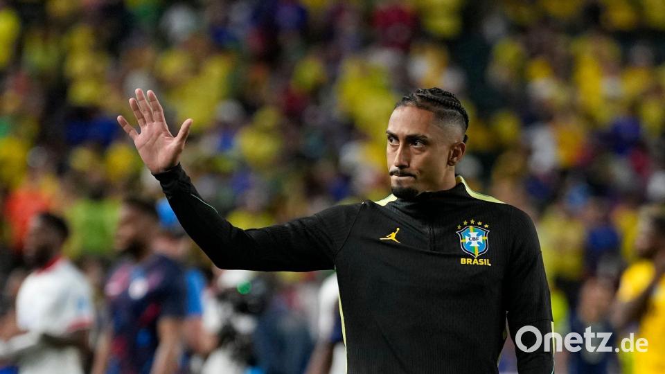 Brasiliens Offensiv-Ass Raphinha musste angeschlagen raus. Bild: Matt Slocum/AP/dpa