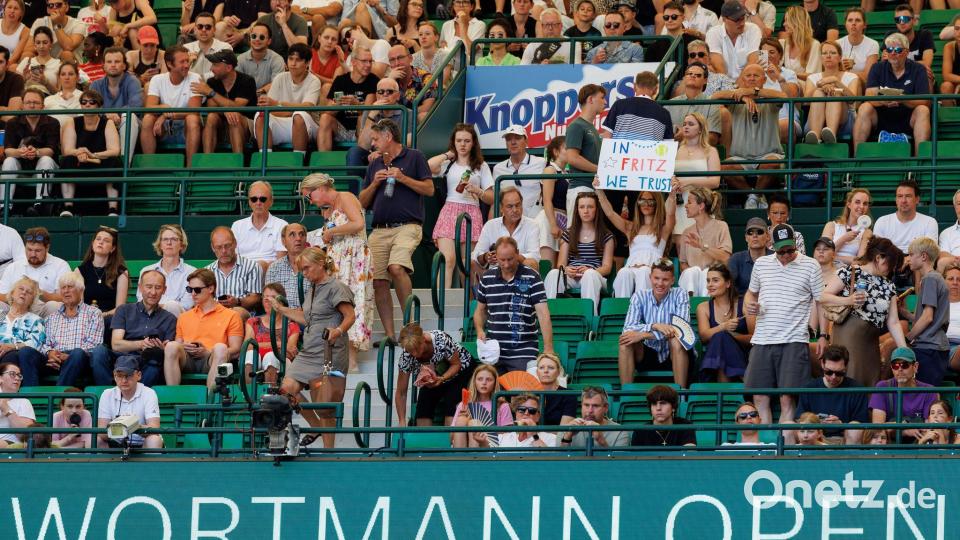 Das Tennisturnier in Halle verzeichnet in diesem Jahr einen Zuschauerrekord. Bild: Friso Gentsch/dpa