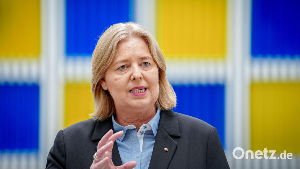 Sozialministerin Bärbel Bas (SPD) hat zum Start der Kommission Vorschläge angekündigt, „wie die Alterssicherung auch in kommenden Jahrzehnten stabil, gerecht und nachhaltig bleibt“. (Archivfoto) Bild: Kay Nietfeld/dpa