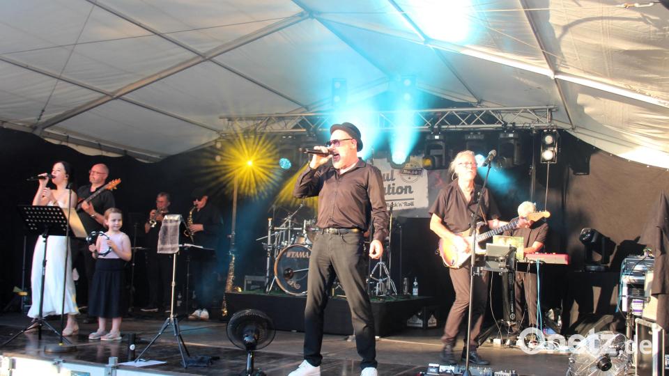 "Soul Station No. 10" begeisterte das Publikum am Kemnather Eisweiher. Bild: Holger Stiegler