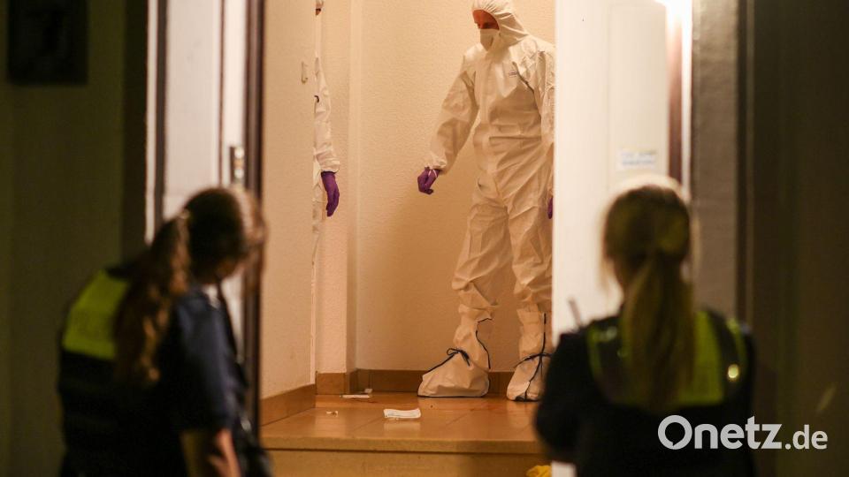 Der Verdächtige war laut Polizei mit einem Messer bewaffnet. Bild: Christoph Reichwein/dpa