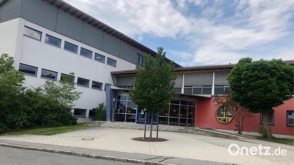 Damit in Mantel mehr Hortplätze zur Verfügung stehen, gibt es einige Umbaumaßnahmen in der Grundschule. Bild: Eva Seifried