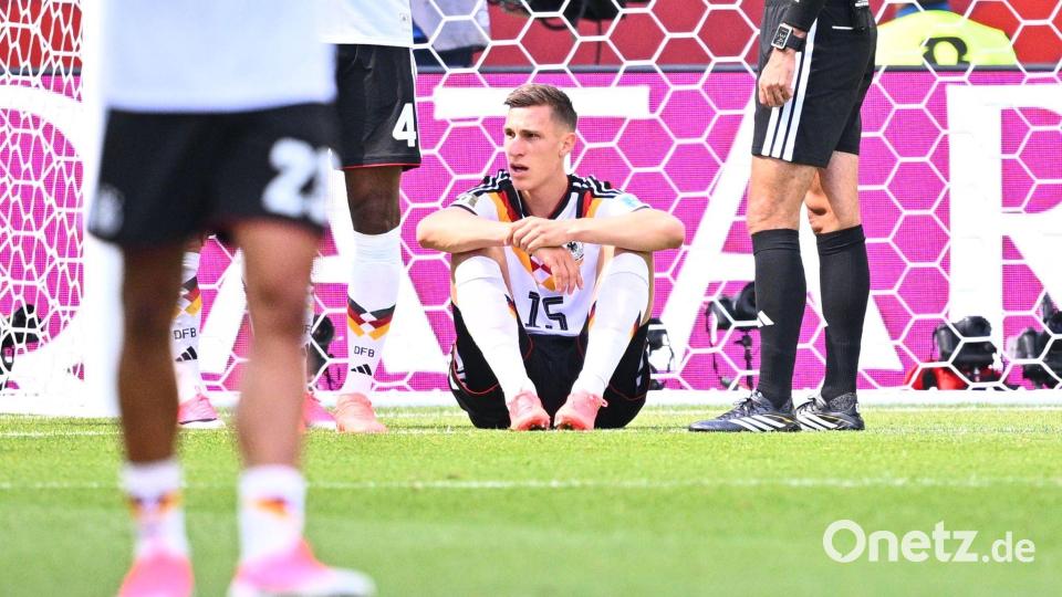 Musste gegen die Elfenbeinküste vorzeitig runter und kann bei der WM nicht mehr spielen: Nico Schlotterbeck. Bild: Tom Weller/dpa
