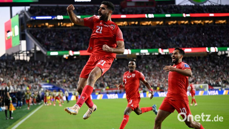 Jordanien jubelt über das 1:0. Bild: Eakin Howard/AP/dpa