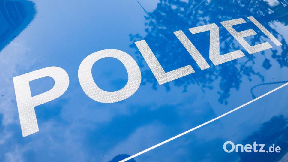Der Rettungseinsatz läuft. (Symbolbild) Bild: Boris Roessler/dpa