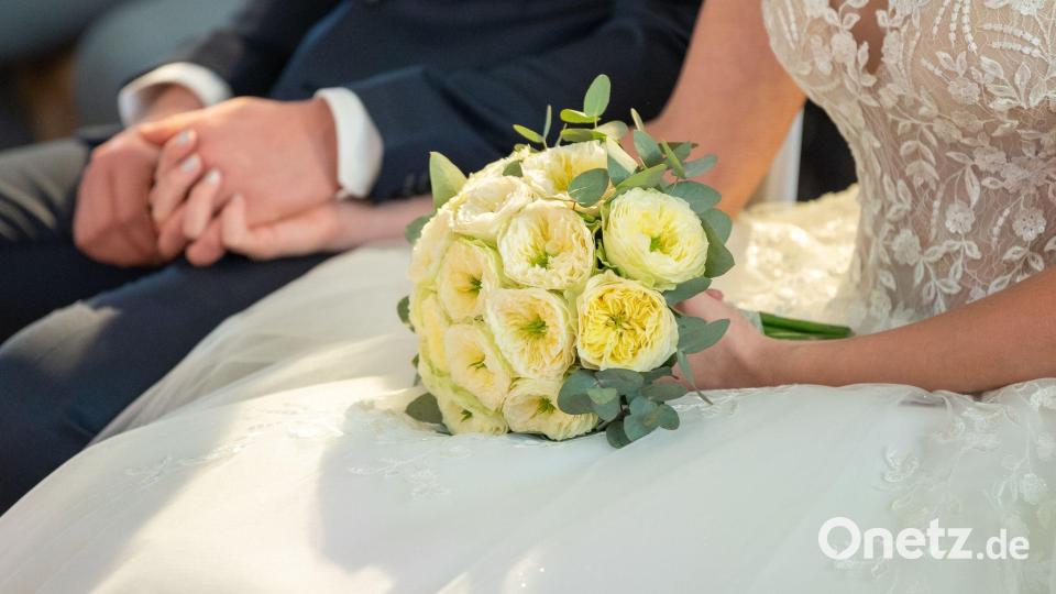 In Deutschland heiraten weniger Menschen als früher. (Symbolbild) Bild: Silas Stein/dpa
