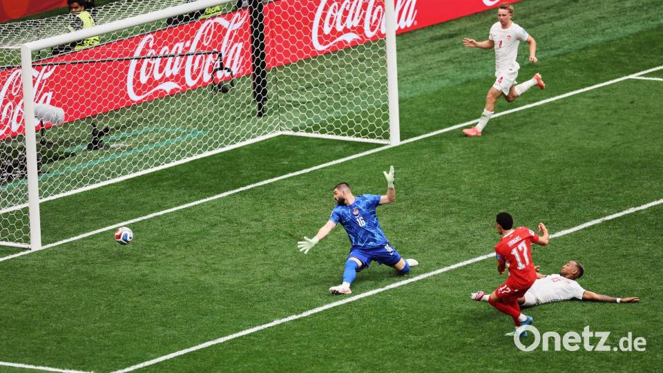 Türoffner für die Schweiz: Vargas erzielt das 1:0. Bild: Kaleb Tatum/FR172366 AP/dpa