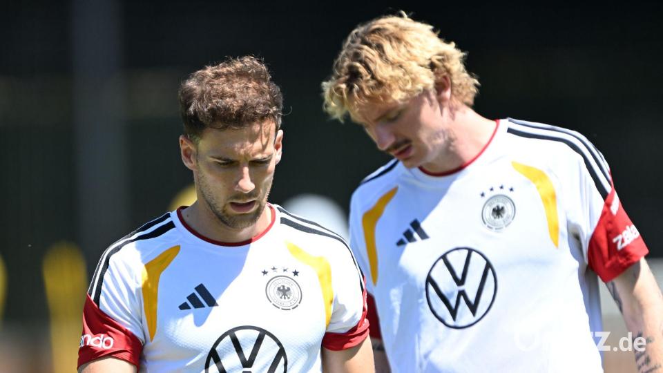 Ihr Turnier ist es noch nicht: Null-Minuten-Stürmer Nick Woltemade (r) und 25-Minuten-Mann Leon Goretzka hoffen auf Einsatzzeiten gegen Ecuador. Bild: Federico Gambarini/dpa