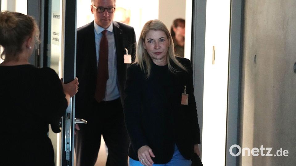 Bahnchefin Evelyn Palla hatte zunächst keinen neuen Termin genannt und eine umfassende Überprüfung des Projektes angekündigt. Bild: Kay Nietfeld/dpa