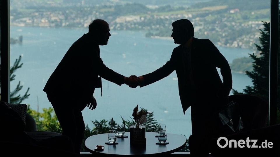 Über die genauen Inhalte der Verhandlungen in der Schweiz zwischen dem Iran und den USA ist öffentlich nichts bekannt. (Archivbild) Bild: Nathan Howard/Pool Reuters/AP/dpa