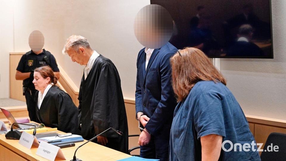 Die Anklage lautet Körperverletzung mit Todesfolge. Bild: Uwe Anspach/dpa POOL/dpa
