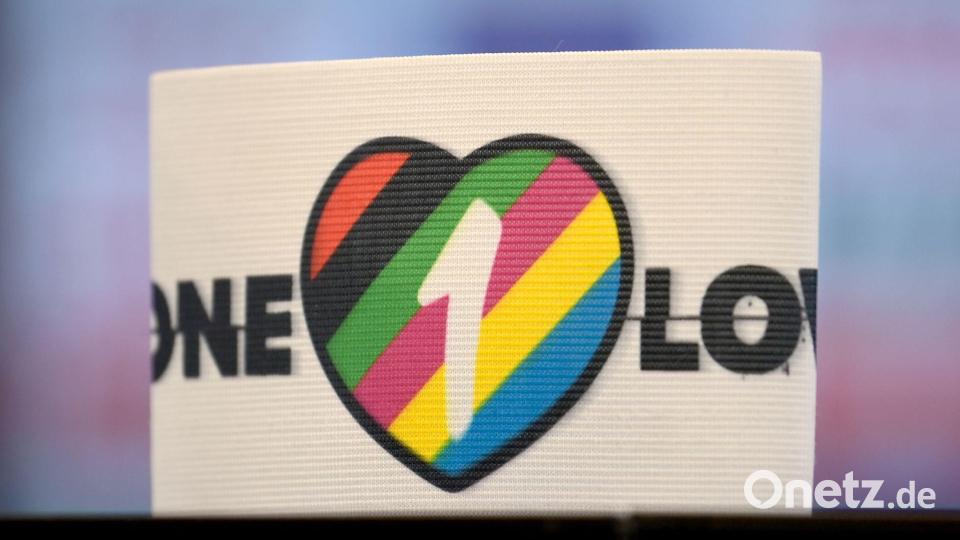 One-Love-Binde aus Katar 2022. Bild: Sebastian Gollnow/dpa