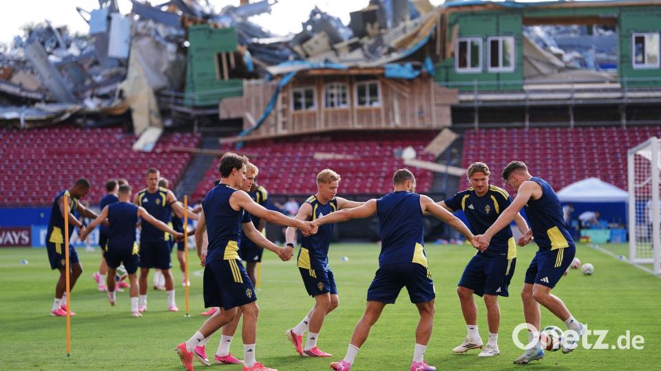Ringelreigen vor Abrissarbeiten Bild: Julio Cortez/AP/dpa