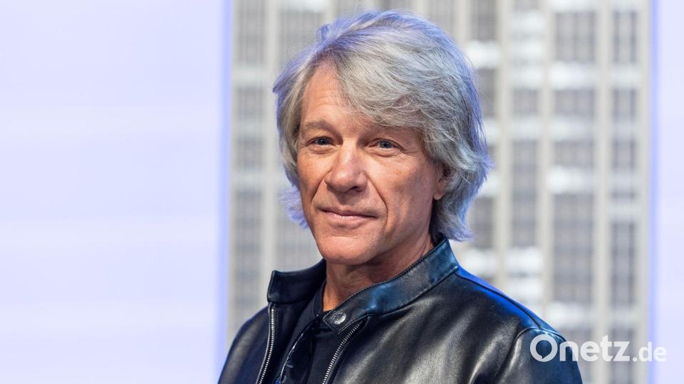 Der Rocker Jon Bon Jovi ist laut seiner Schwiegertochter Milli Bobby Brown gerade viel auf dem Boden am Krabbeln. (Archivbild) Bild: Lev Radin/ZUMA Press Wire/dpa