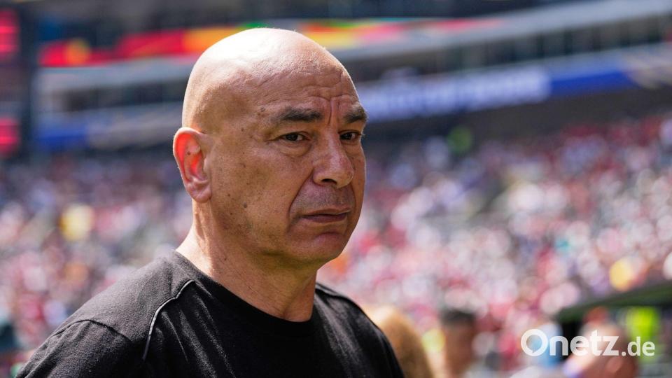 Auch er will sich auf das Sportliche konzentrieren: Ägyptens Coach Hossam Hassan. (Archivbild) Bild: Lindsey Wasson/AP/dpa
