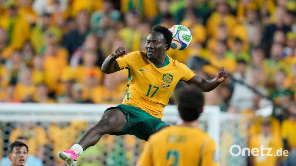 Australien hat die K.o.-Phase erreicht. Bild: Eugene Hoshiko/AP/dpa