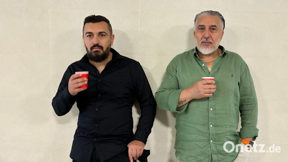 Angehörige der verstorbenen Familie sind zum Prozess nach Istanbul angereist. Bild: Linda Say/dpa