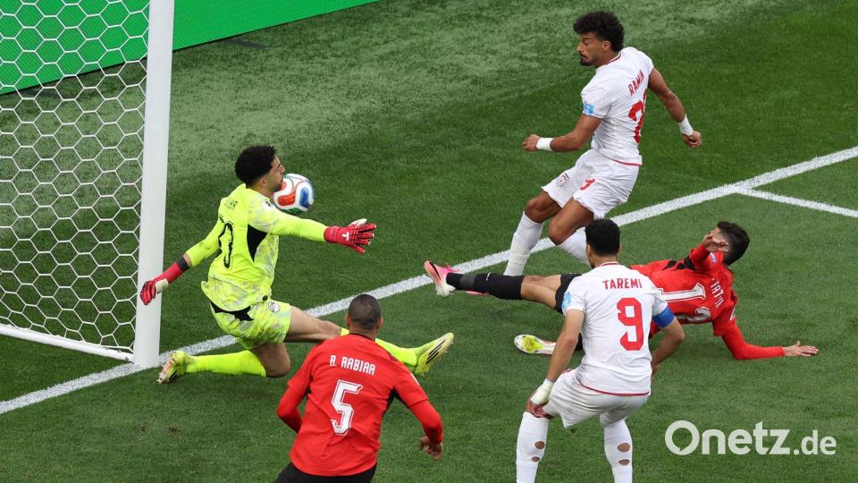 Ramin Rezaeian traf zum 1:1. Bild: Maddy Grassy/AP/dpa