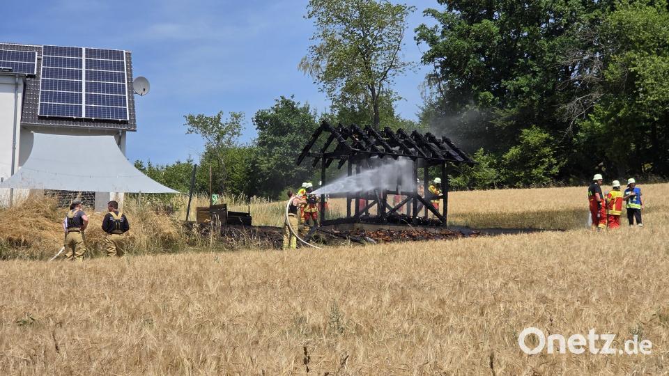 In Falkenstein brannte ein Holzschuppen. Bild: Kreisbrandinspektion Cham