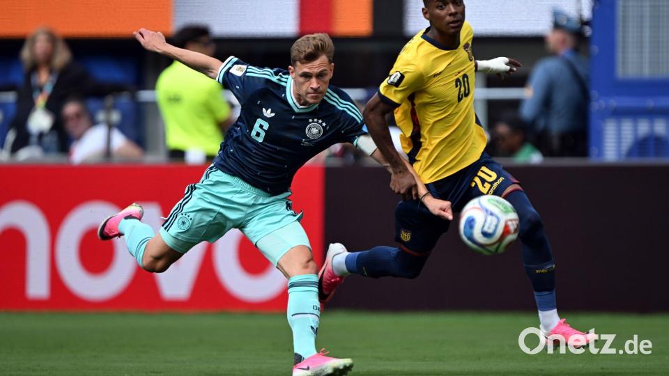 Joshua Kimmich gegen Ecuador in Aktion, die Leichtigkeit fehlt ihm noch bei der WM. Bild: Federico Gambarini/dpa