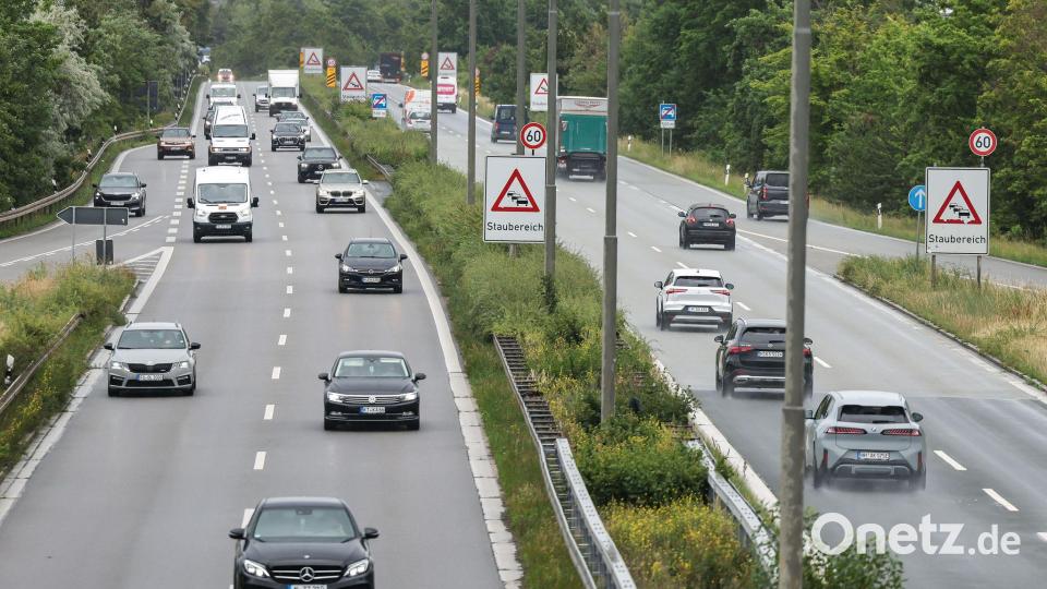 Etwa 60.000 Fahrzeuge aus Nürnberg und der Metropolregion rollen nach Angaben der Stadt täglich über die Verkehrsachse. (Archivbild) Bild: Daniel Löb/dpa